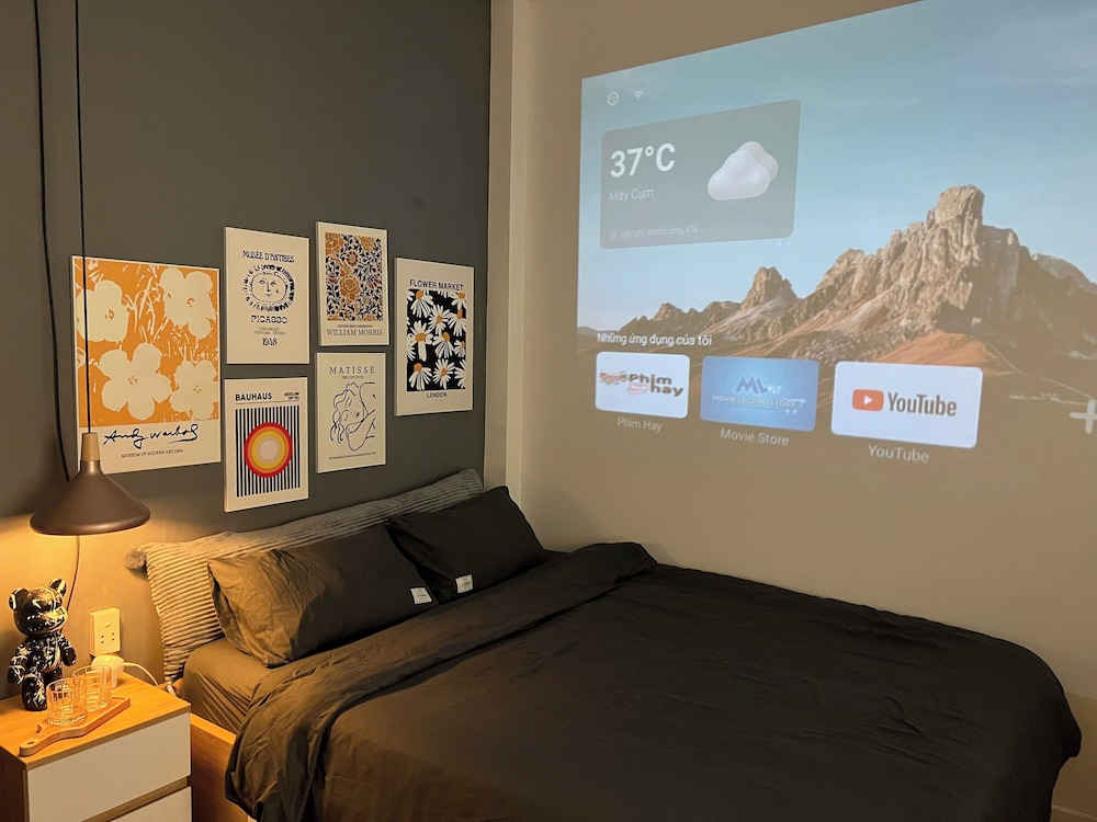 Deluxe Studio