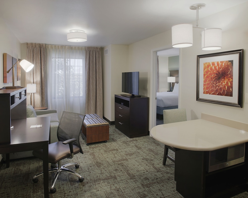 Suite, 1 Bedroom, Kitchen (1 King Bed, Sofa Bed) - Photo 3