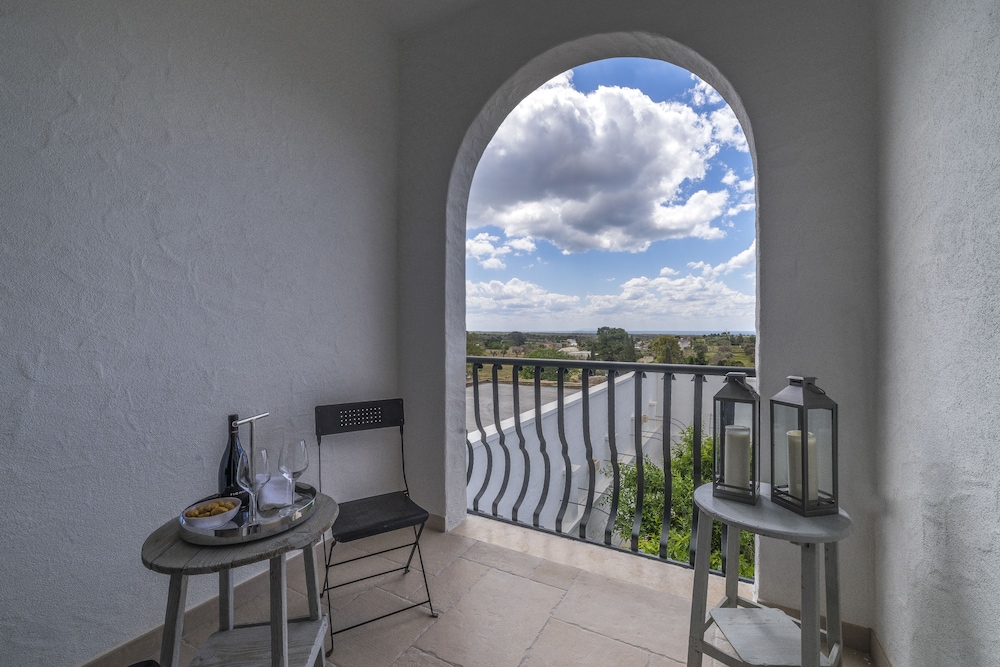 Deluxe Double Or Twin Room, Balcony photo 2