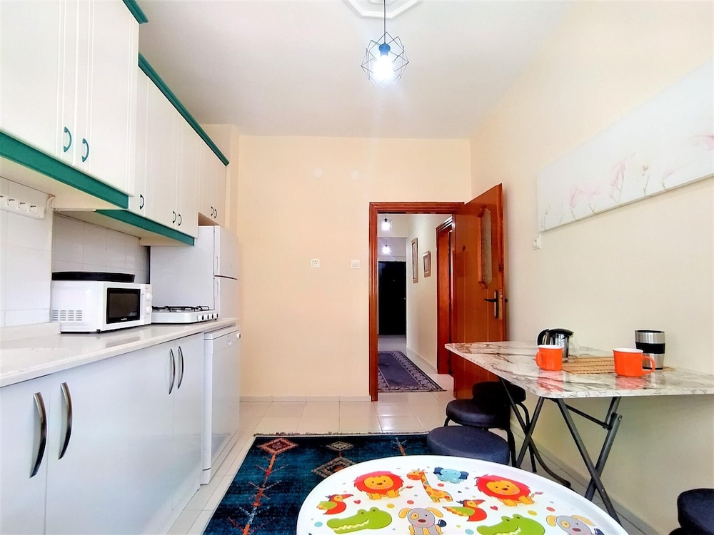 Apartment photo 2