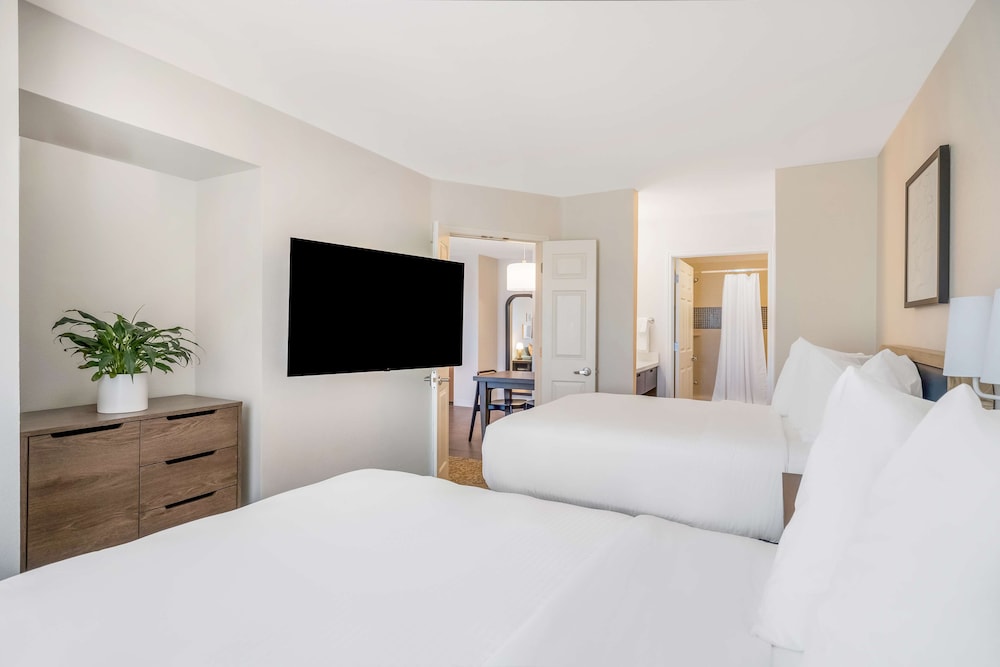 Deluxe Room, 2 Double Beds - Photo 1