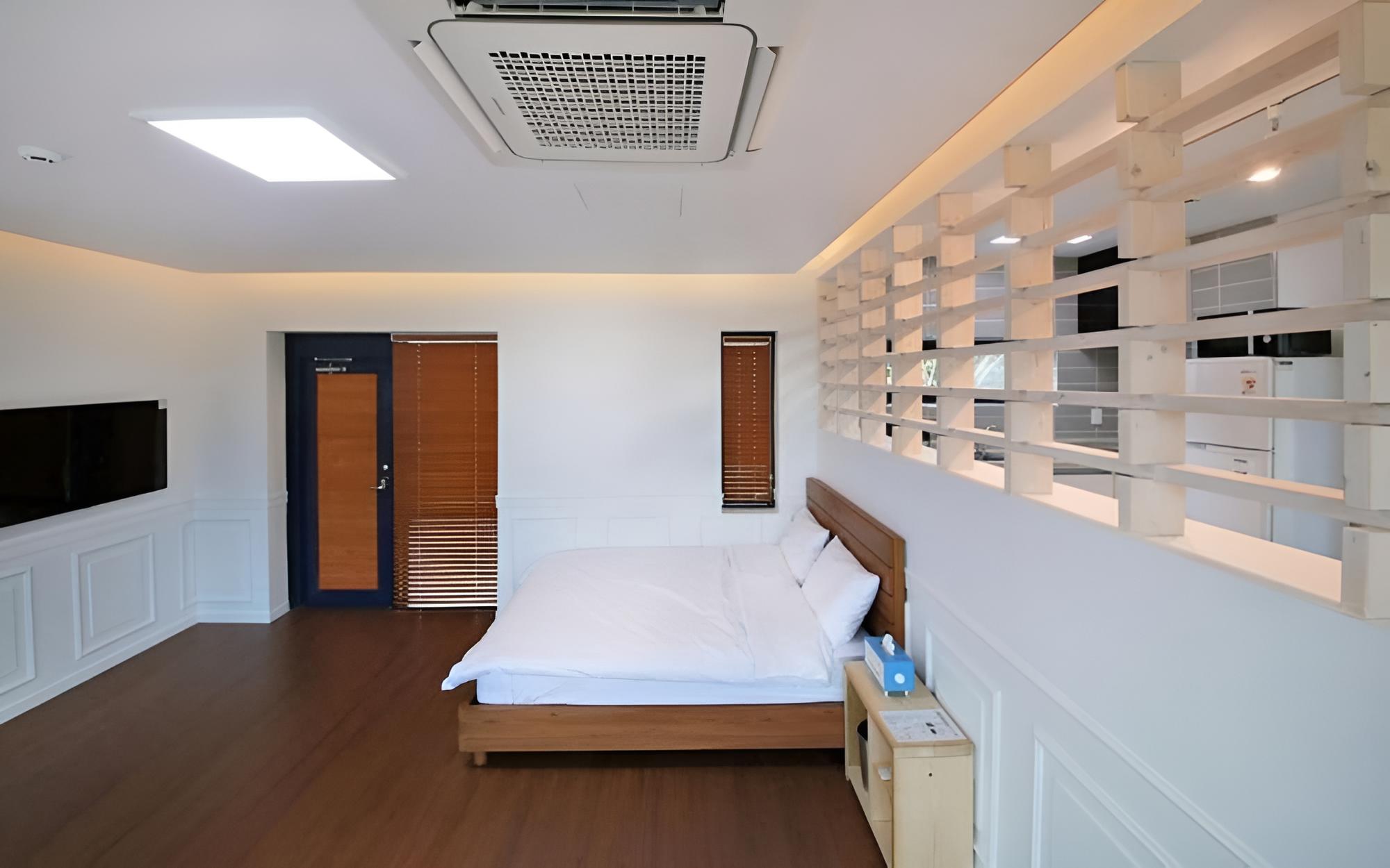 Room (Room 102) photo 2