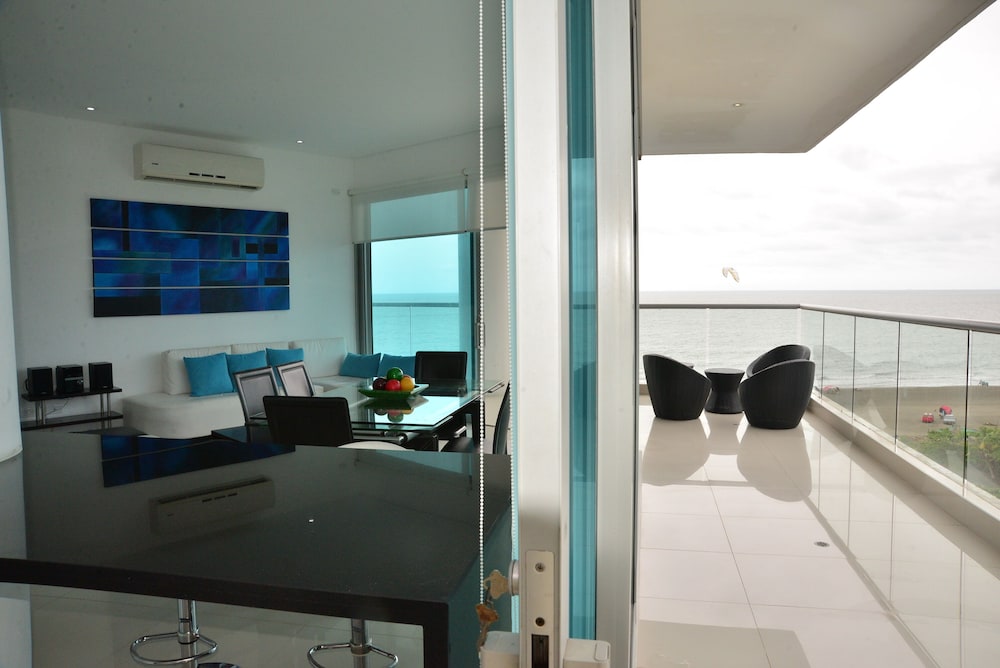 Apartment, 3 Bedrooms, Accessible, Balcony photo 2