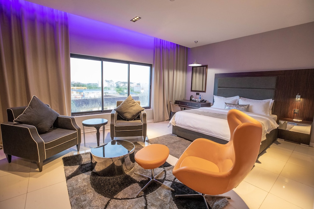 Executive Room - Photo 3