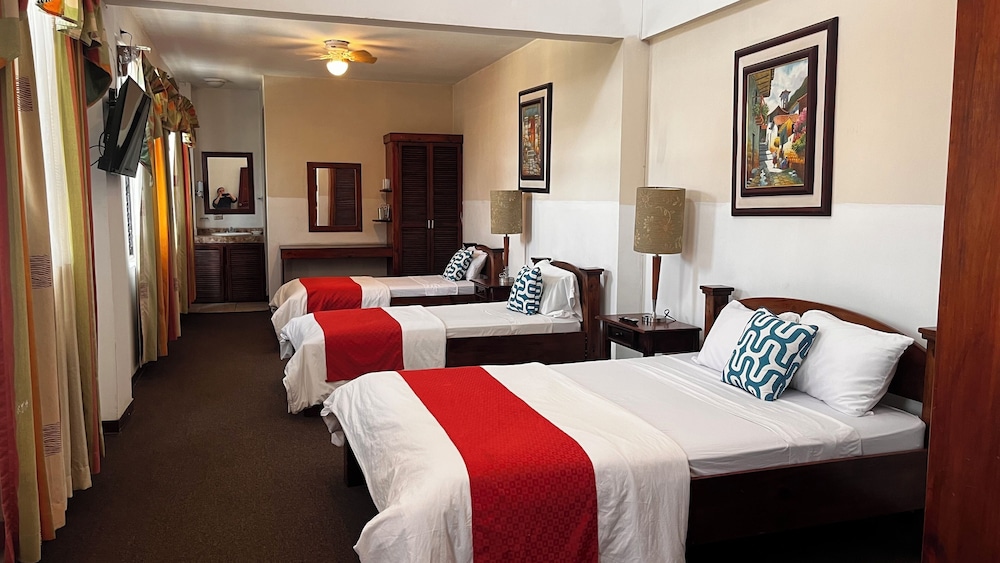 Superior Quadruple Room - Photo 1