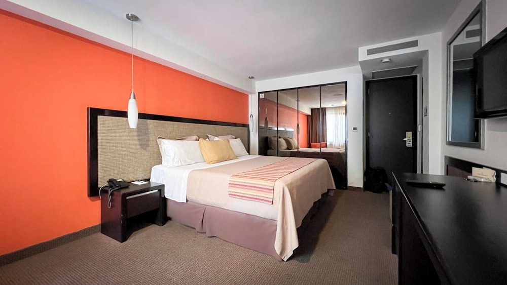 Junior Suite - Catedral Tower photo 3