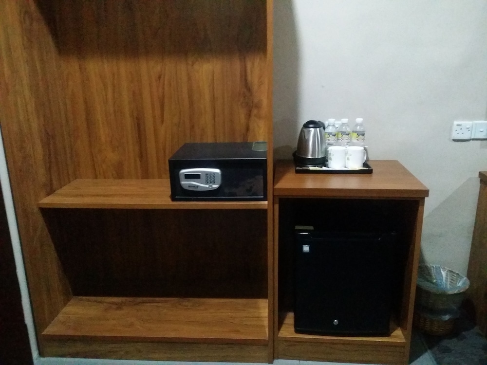 Standard Room (Situated in the building across) - Photo 7