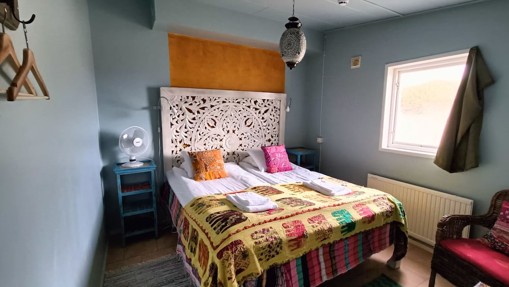 Basic Double Room (Shared Bathroom)