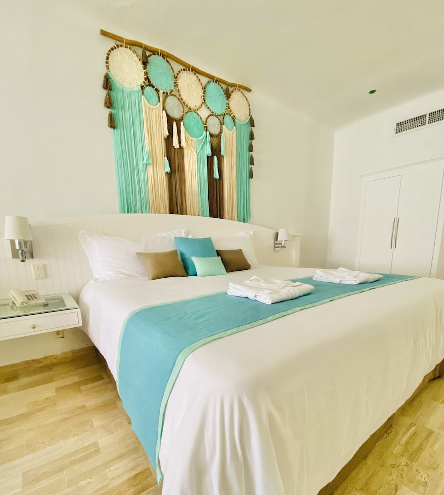 Deluxe Quadruple Room, Sea View photo 1