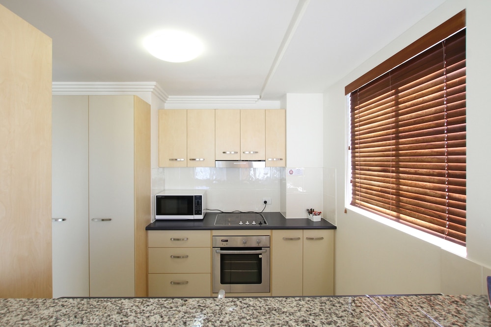 One Bedroom Apartment - Photo 8