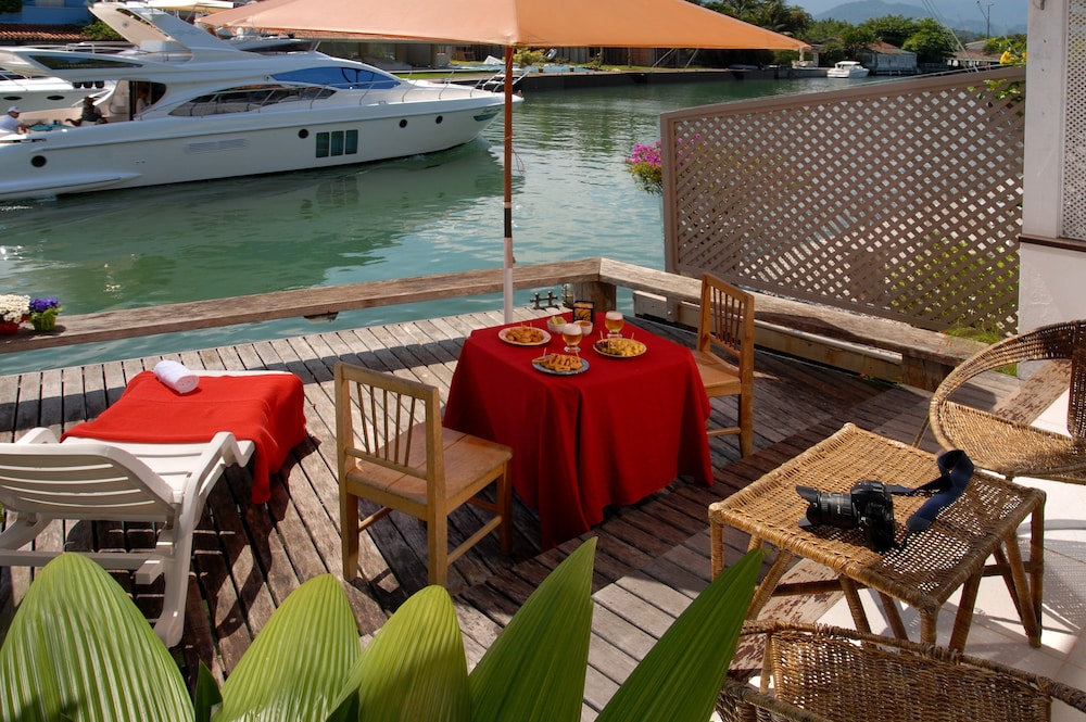 Suite (Glamour com deck privativo) photo 2