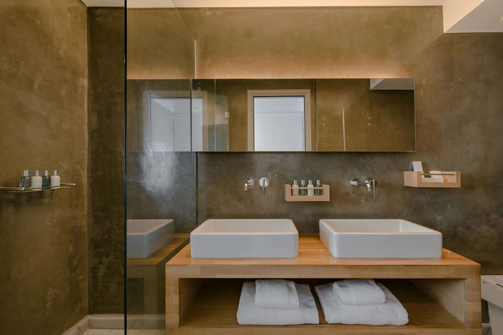 Junior Suite (with Plunge Pool) photo 2