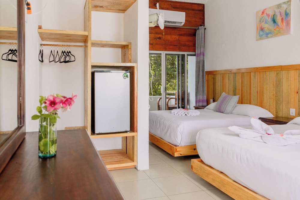 Standard Triple Room, Pool View photo 3