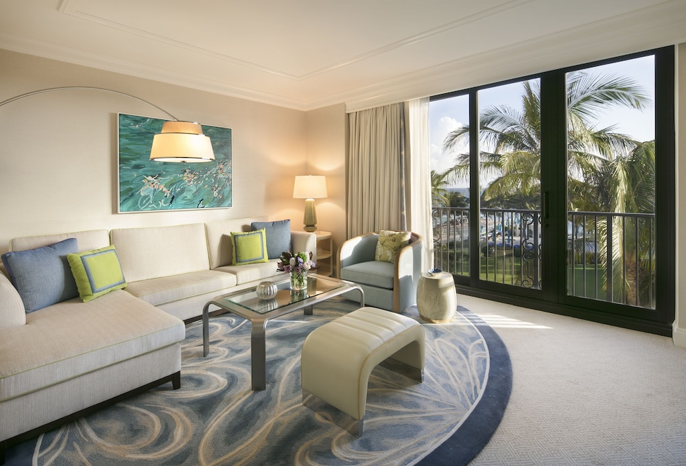 Premium Suite, Partial Ocean View photo 2