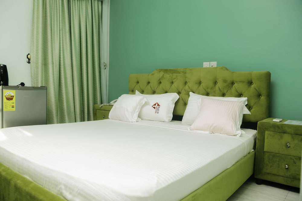 Standard Room, Non Smoking - Photo 14