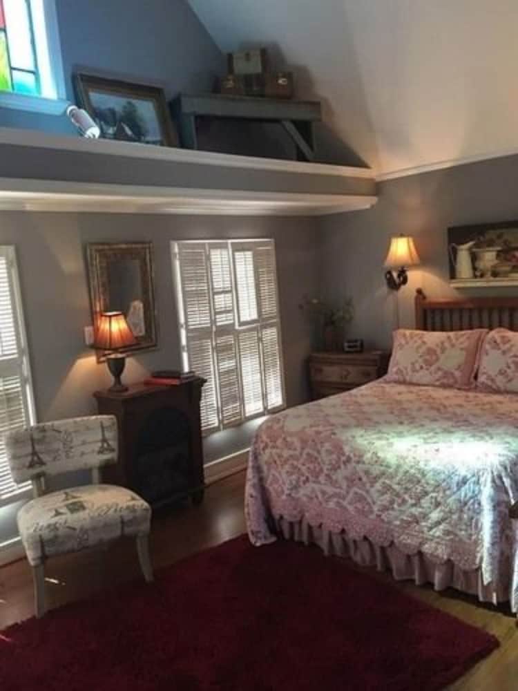 Deluxe Cottage, 2 Bedrooms, Courtyard View photo 1
