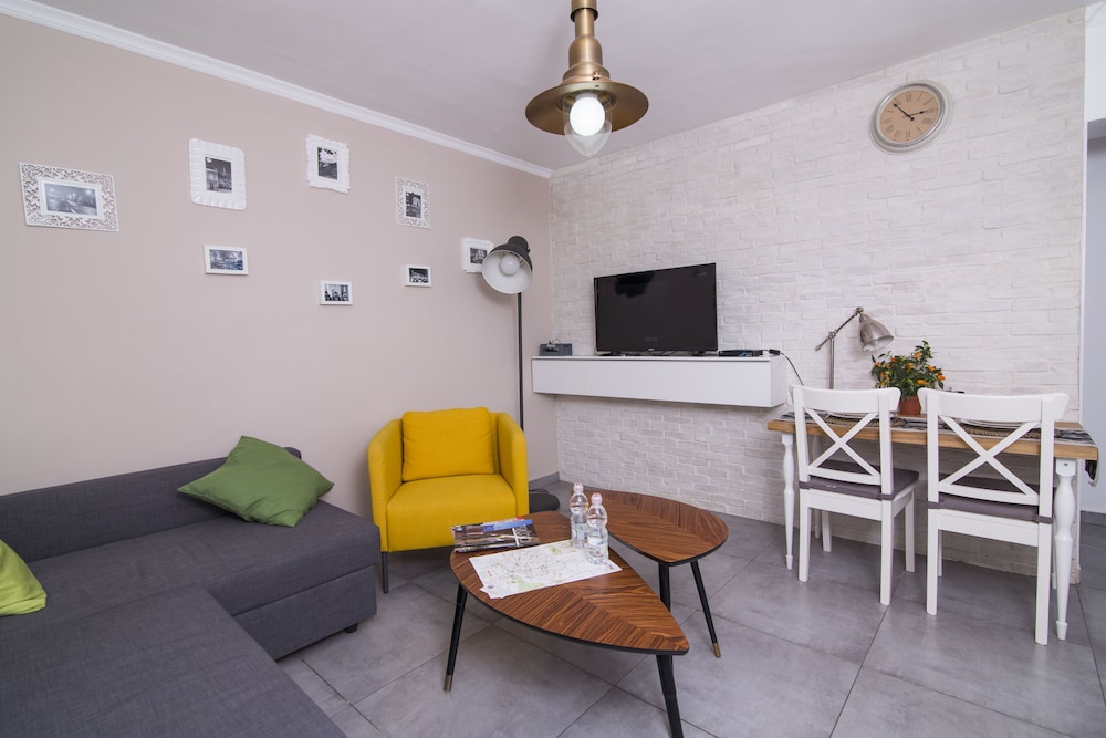 Deluxe Apartment, 1 Bedroom, Kitchen, Garden Area photo 3