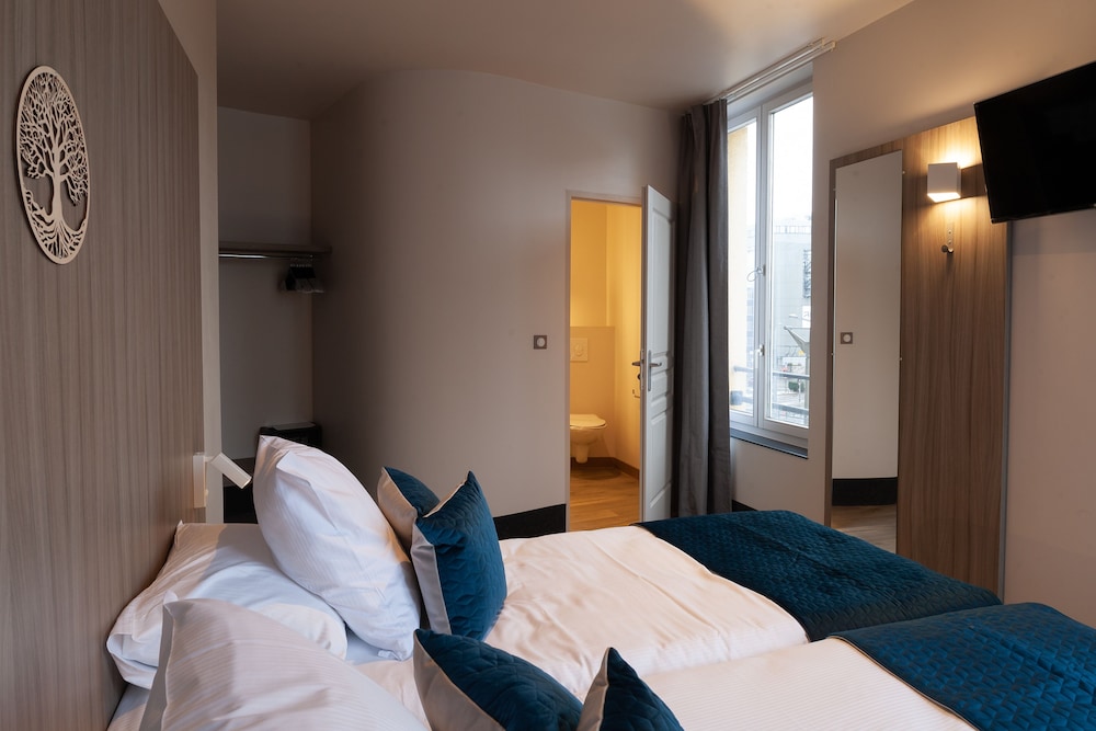 Deluxe Twin Room photo 3