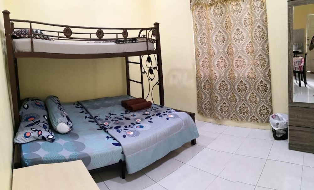 House, 2 Bedrooms
