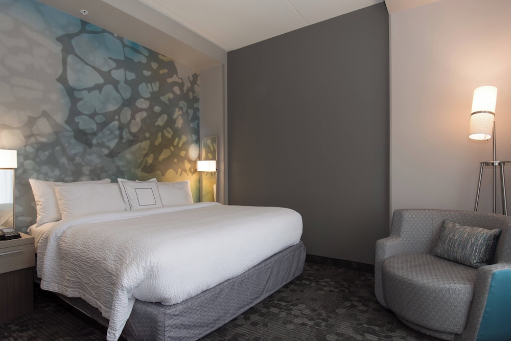 Room, 1 King Bed (Hearing Accessible) photo 1