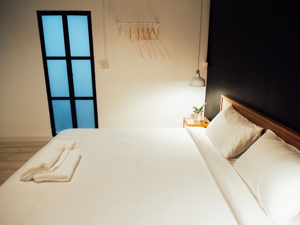 Standard Room - No Window photo 2