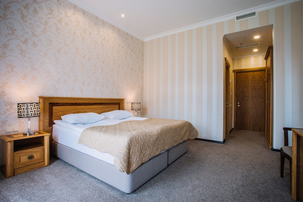 Standard Double or Twin Room photo 1