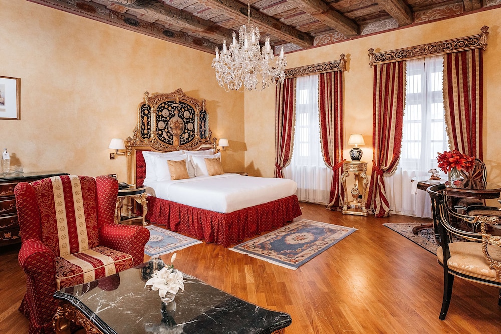 Senior Suite, 1 Bedroom, Tower