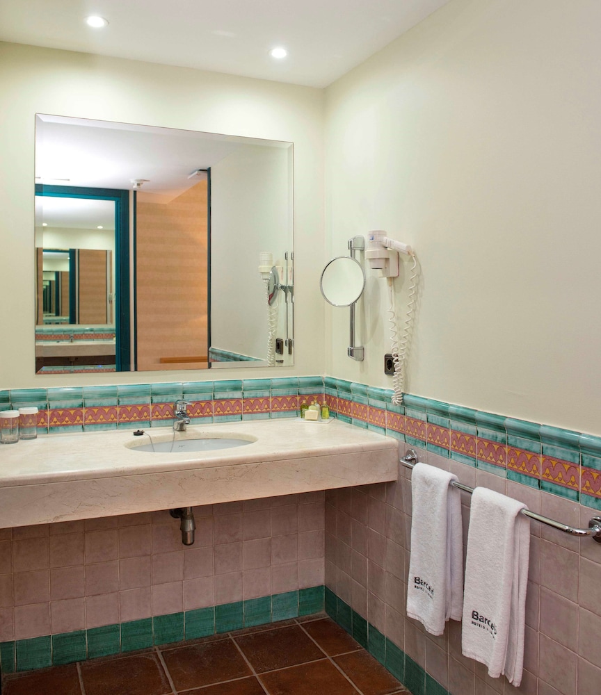 Family Room, Pool View (Superior) - Photo 9