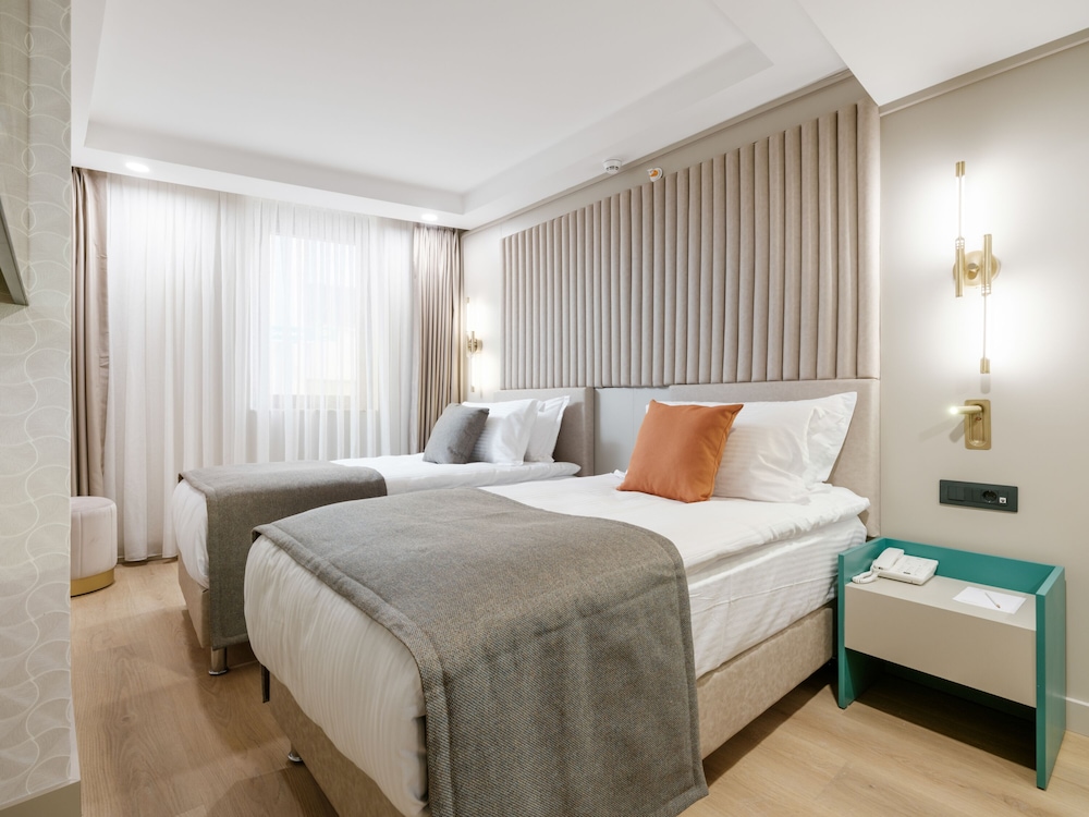 Standard Double Or Twin Room photo 3