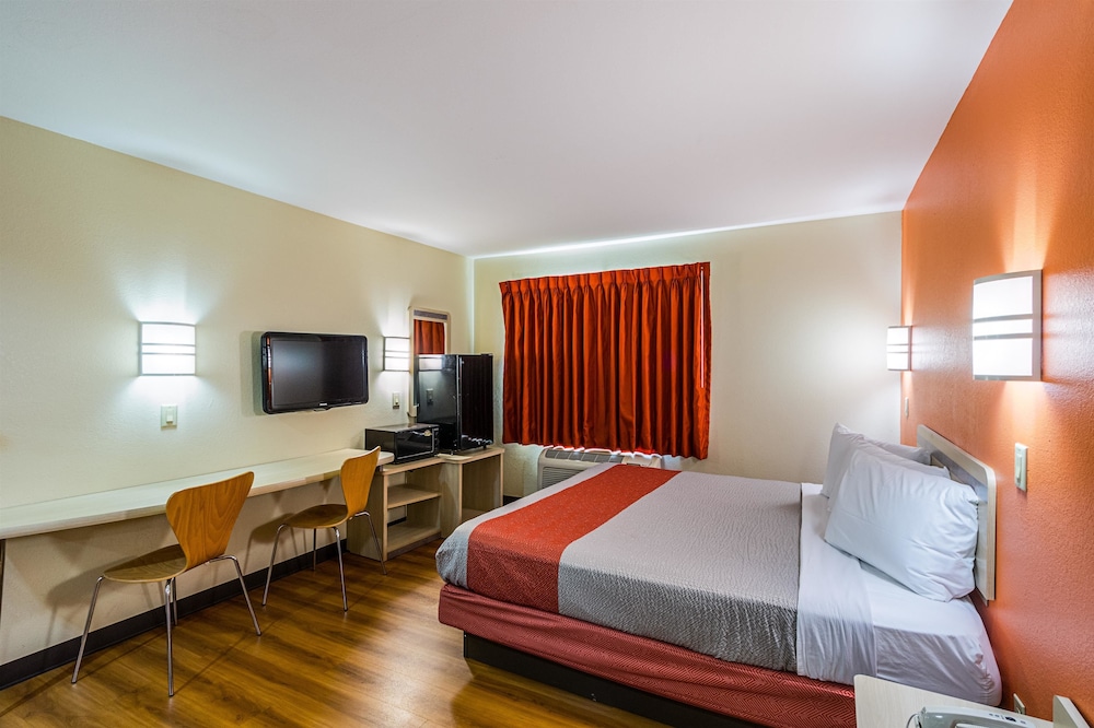 Standard Room, 1 Double Bed, Non Smoking - Photo 3