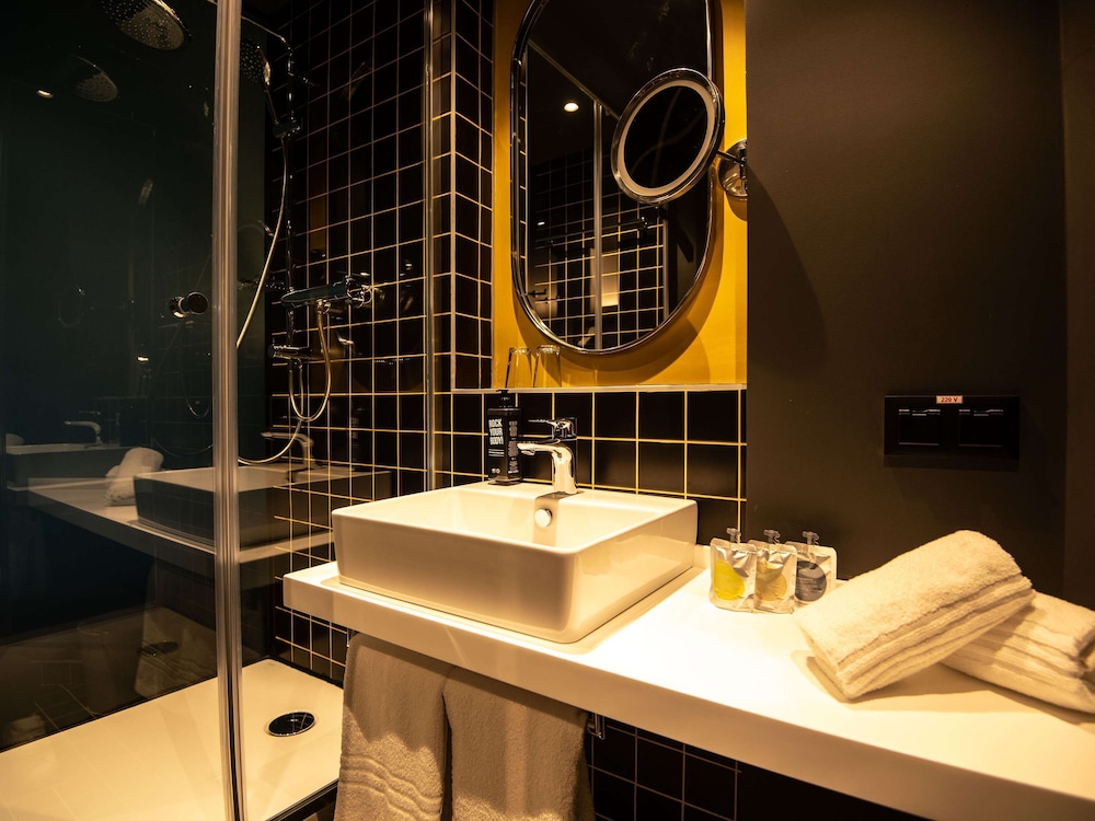 Premium Room, 1 Double Bed - Photo 7