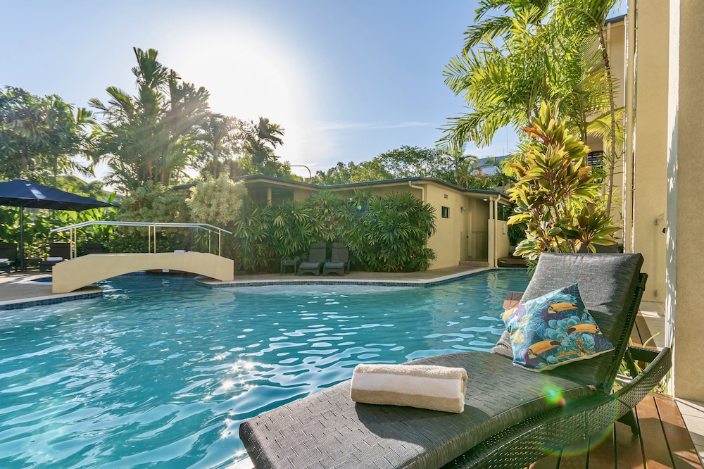 1 Bedroom Pool Entry - Photo 14