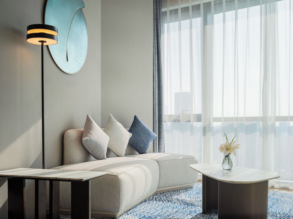Superior Suite, City View