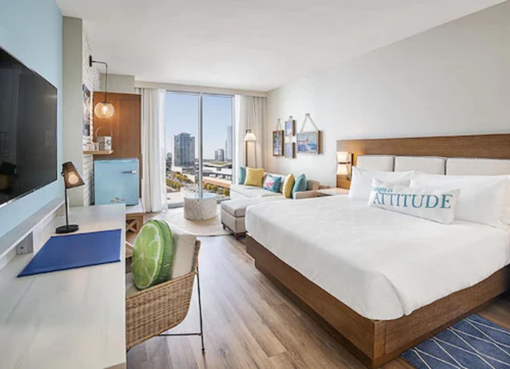 Standard Room, Multiple Beds, Accessible (Mobility/Hearing, roll-in shower) photo 1