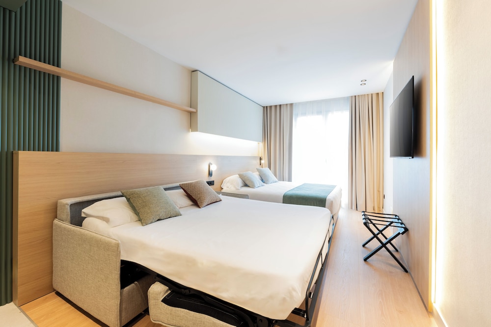 Superior Quadruple Room, Kitchenette