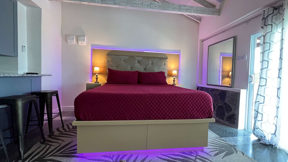 Honeymoon Suite