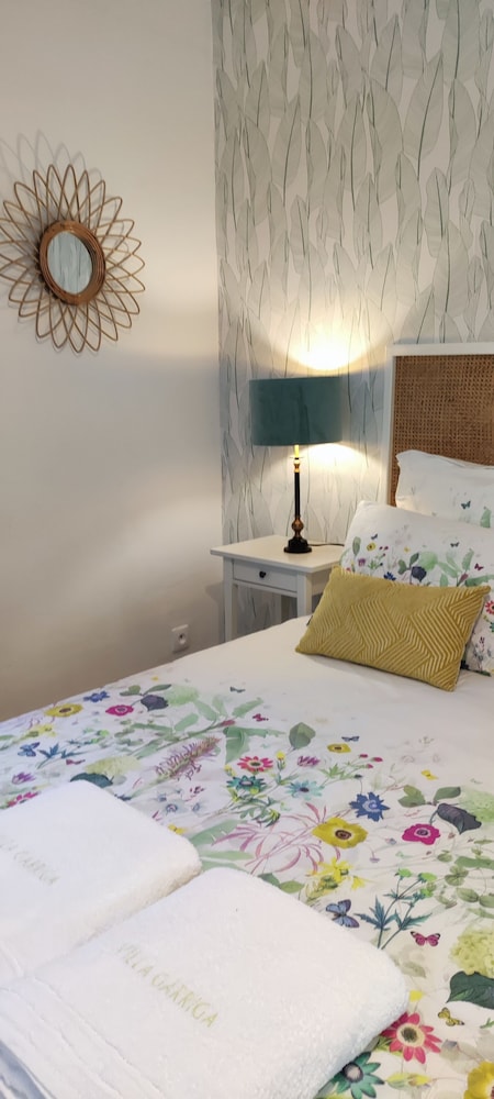 Luxury Double Room, 1 Queen Bed, Courtyard View photo 2
