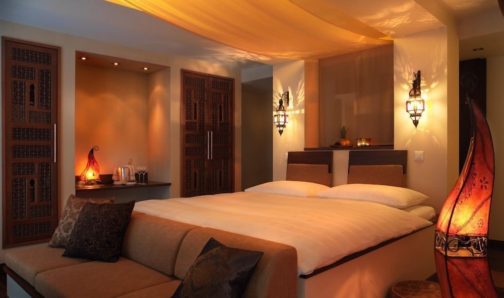 Room Oriental Boutique - Photo 3