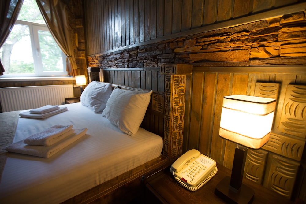 Deluxe Triple Room, 1 Queen Bed, Non Smoking photo 3