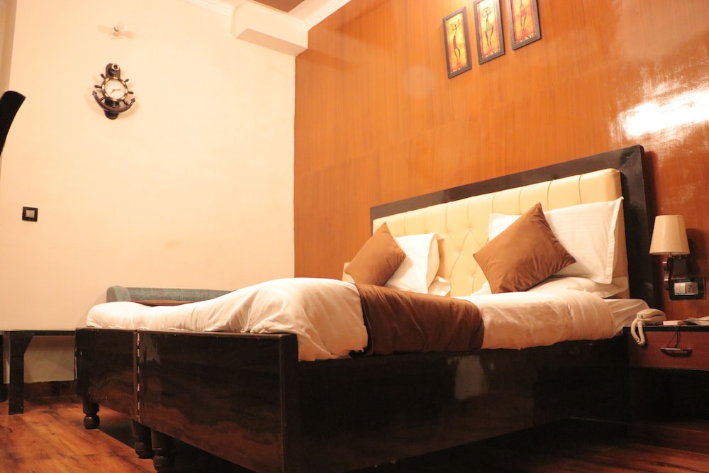 Executive Room - Photo 3