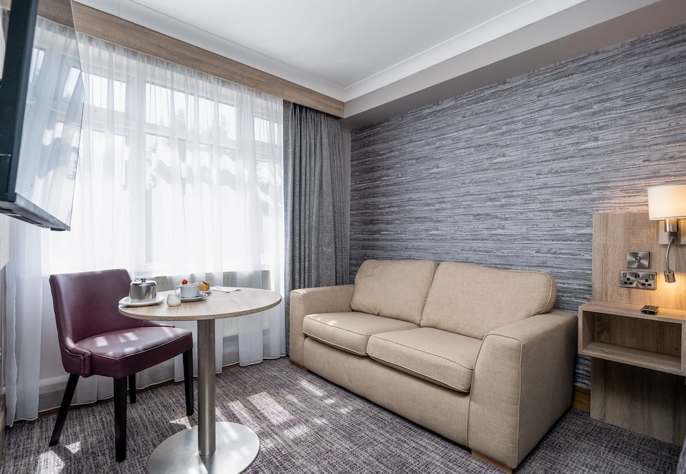 Superior Suite, 1 King Bed - Photo 2