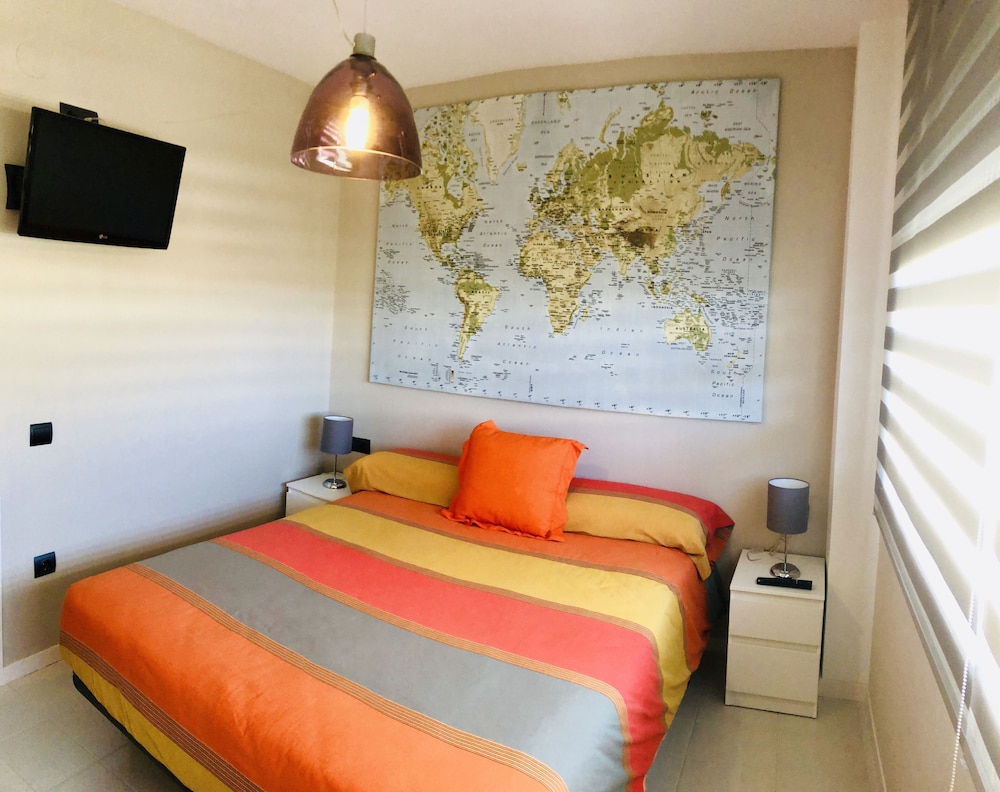 House, 4 Bedrooms photo 2