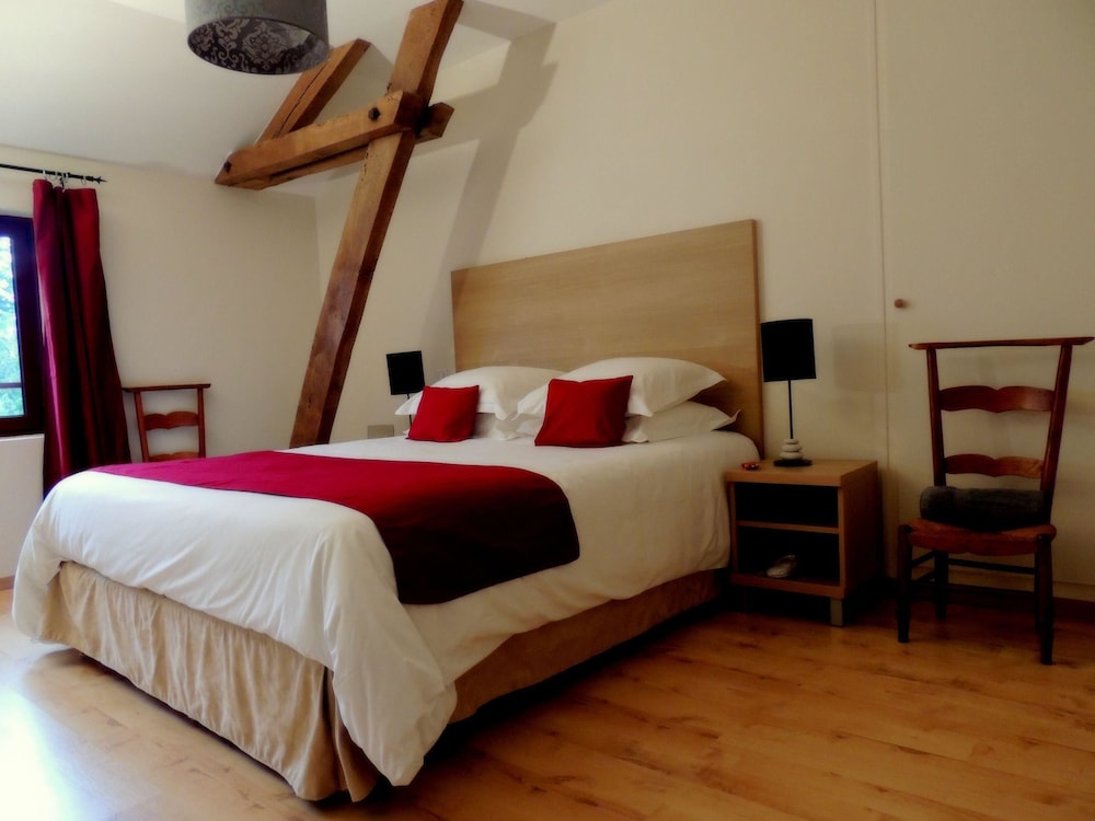 Superior Apartment, Private Bathroom, Garden View (Gite Adèle) photo 2
