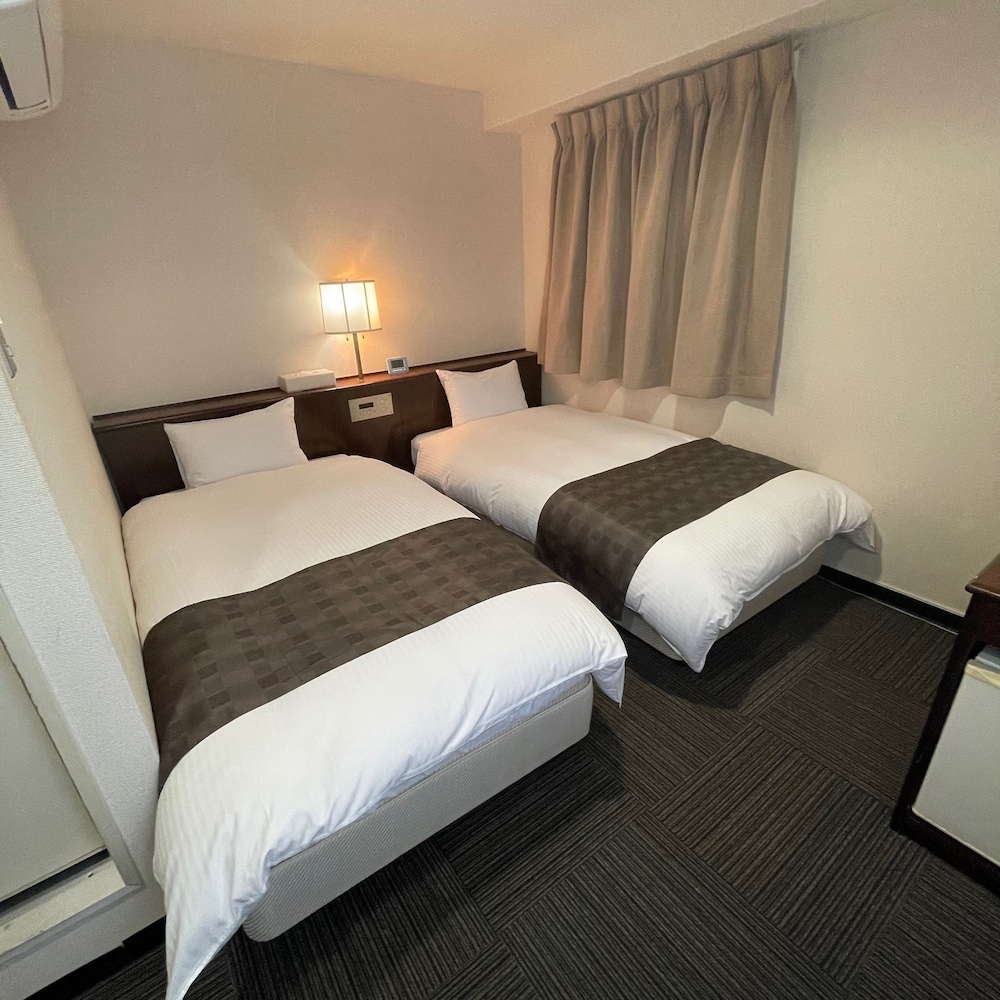 Basic Twin Room - Photo 1