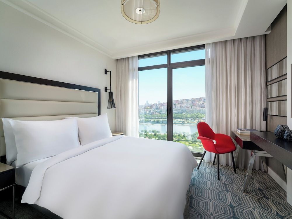 Superior Room, 1 Queen Bed, Sea View photo 1