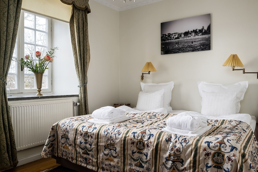 Deluxe Double Room - Photo 8
