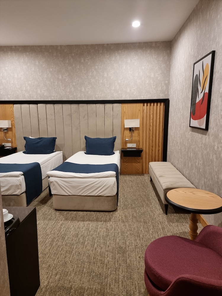 Standard Twin Room photo 3