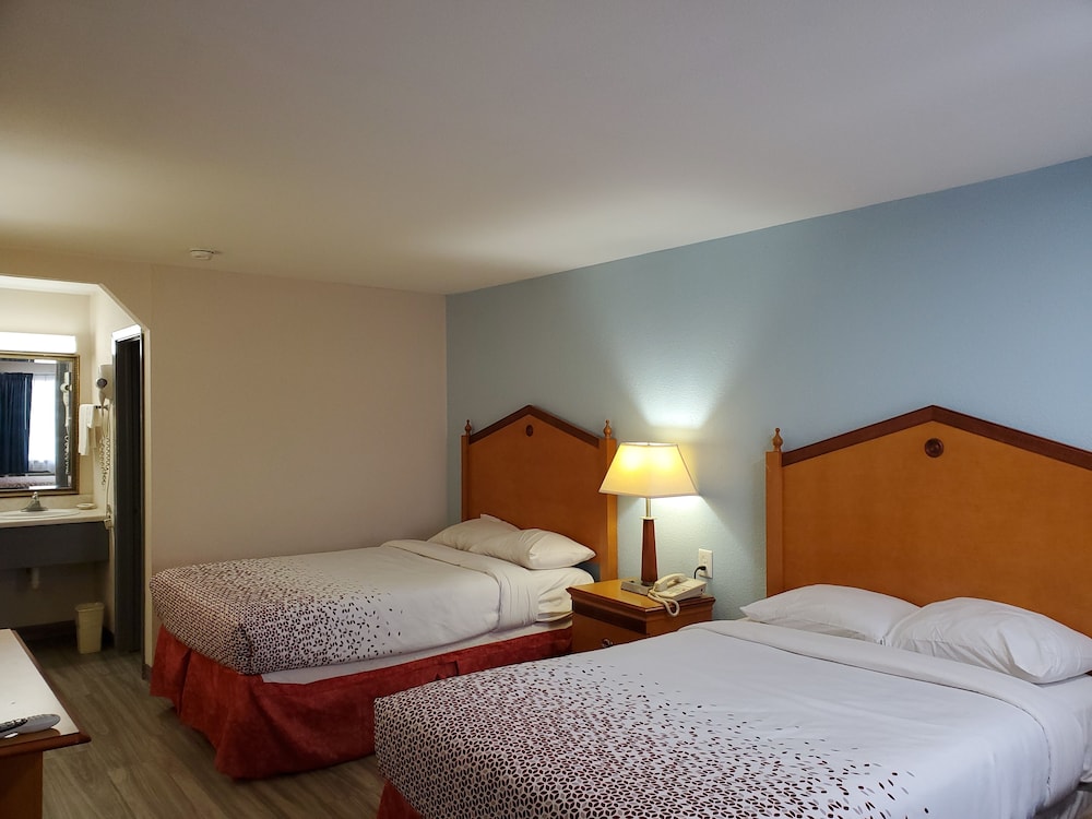 Double Room (2 double beds ) photo 2