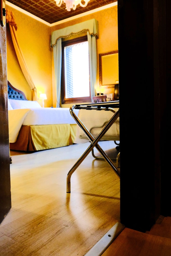 Exclusive Double Room, 1 Queen Bed, City View, Tower photo 1