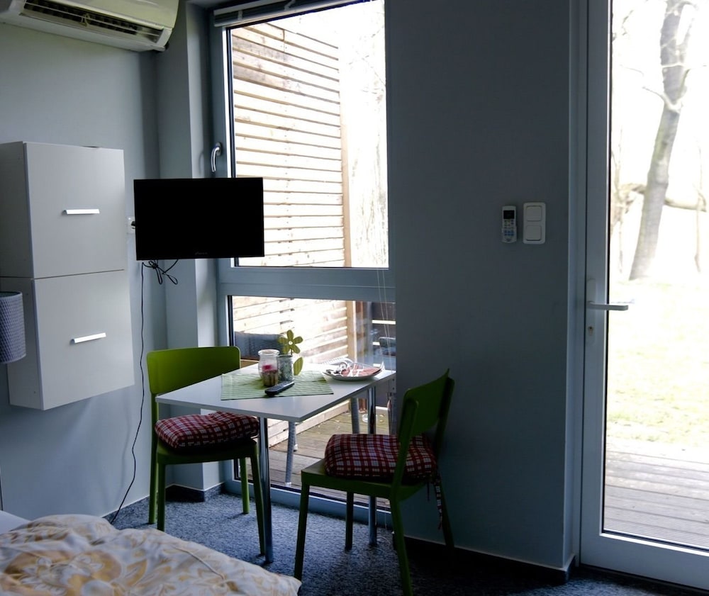 Basic Single Room, 1 Bedroom photo 2